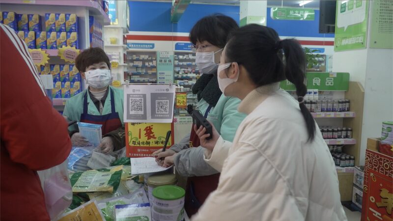 _Esta_n_disponibles_los_esenciales_como_ma_scaras_en_Wuhan__Esto_es_lo_que_encontramos__ video poster
