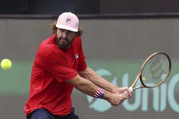 Estados Unidos, Italia y España dominan los partidos inaugurales de la Copa Davis 🎾🔥 Estados_Unidos__Italia_y_Espan_a_dominan_los_partidos_inaugurales_de_la_Copa_Davis___