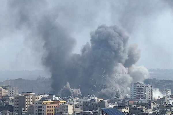Estallan enfrentamientos explosivos entre Israel y Hamás: Un nuevo capítulo en el conflicto ⚡ Estallan_enfrentamientos_explosivos_entre_Israel_y_Hama_s__Un_nuevo_capi_tulo_en_el_conflicto__ video poster
