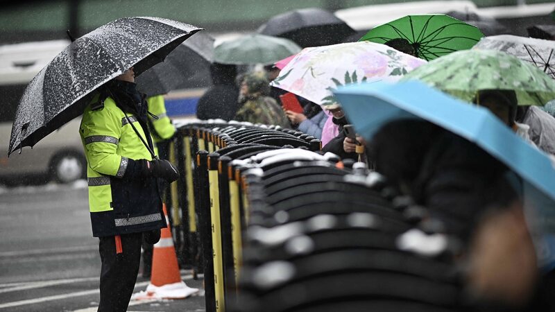 Estallan_protestas_mientras_el_presidente_Yoon_enfrenta_arresto_en_la_crisis_poli_tica_de_Corea_del_Sur