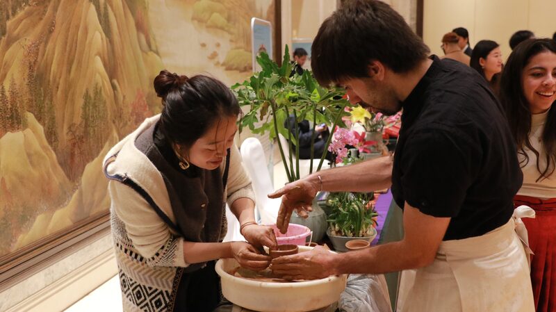 Estudiantes_de_Harvard_se_sumergen_en_la_cultura_china_en_Hangzhou