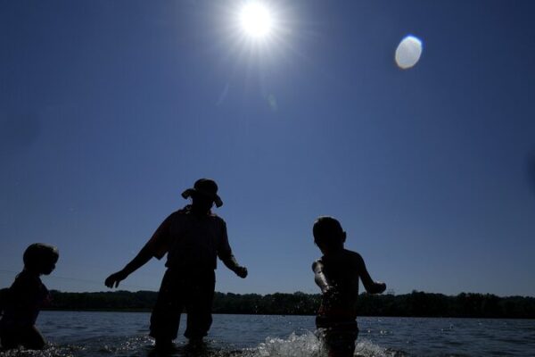 Estudio_revela_que_las_muertes_por_calor_en_EE__UU__podri_an_dispararse_a_mediados_de_siglo