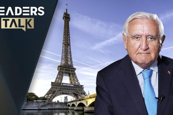 Exclusivo__El_ex_primer_ministro_france_s_Raffarin_habla_sobre_la_amistad_China_Francia_y_la_paz_mundial video poster