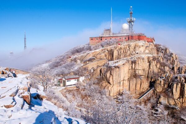 Experimenta_el_Esplendor_Nevado_del_Monte_Tai_en_Shandong__Este_de_China video poster
