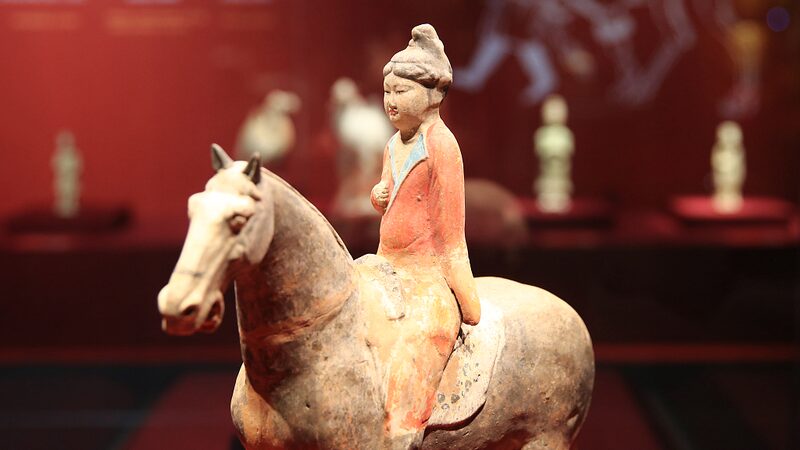 Experimenta_el_esplendor_de_la_Dinasti_a_Tang_en_la_nueva_exposicio_n_del_Museo_de_Fujian
