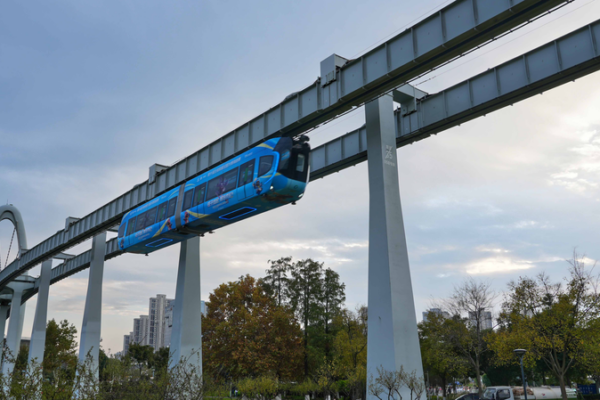 ¡Experimenta el futurista Tren Aéreo de Wuhan con pisos transparentes! _Experimenta_el_futurista_Tren_Ae_reo_de_Wuhan_con_pisos_transparentes_