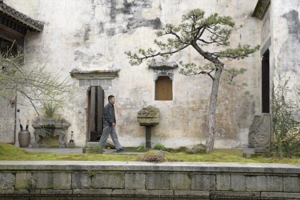 Experimenta la Belleza Atemporal en Wenyu Villa: Un Tesoro Cultural de Huangshan 🏯 Experimenta_la_Belleza_Atemporal_en_Wenyu_Villa__Un_Tesoro_Cultural_de_Huangshan__ video poster