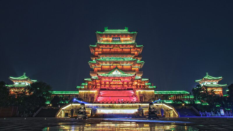 Experimenta_la_ma_gica_vista_nocturna_del_Pabello_n_del_Pri_ncipe_Teng_en_Nanchang video poster