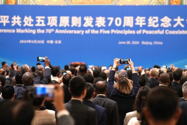 Expertos internacionales elogian los Cinco Principios de China para la paz mundial 🌍✌️ Expertos_internacionales_elogian_los_Cinco_Principios_de_China_para_la_paz_mundial____