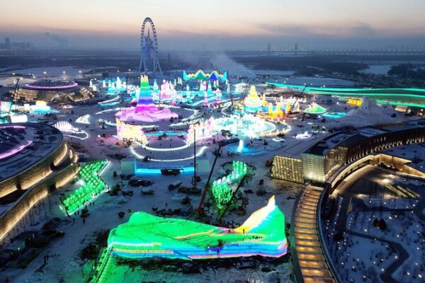Explora_Changchun_Ice_and_Snow_New_World___Te_espera_un_parai_so_invernal_ video poster