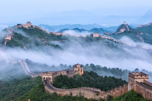 Explora_Jinshanling__Maravilla_Antigua_se_Encuentra_con_Aventura_Moderna_en_la_Gran_Muralla_de_China video poster