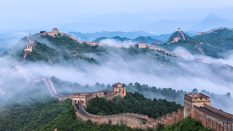 Explora_Jinshanling__Maravilla_Antigua_se_Encuentra_con_Aventura_Moderna_en_la_Gran_Muralla_de_China video poster