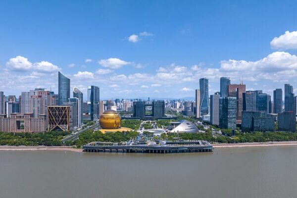 Explora_Qianjiang_New_Town__Una_maravilla_moderna_de_Hangzhou video poster