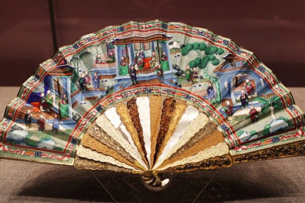 Exposición de Abanicos de la Dinastía Qing Conecta Oriente y Occidente en Nanning Exposicio_n_de_Abanicos_de_la_Dinasti_a_Qing_Conecta_Oriente_y_Occidente_en_Nanning