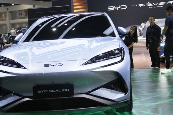 ¡Fabricantes de autos eléctricos chinos arrasan en el Auto Show de Bangkok! 🚗🌟 _Fabricantes_de_autos_ele_ctricos_chinos_arrasan_en_el_Auto_Show_de_Bangkok____