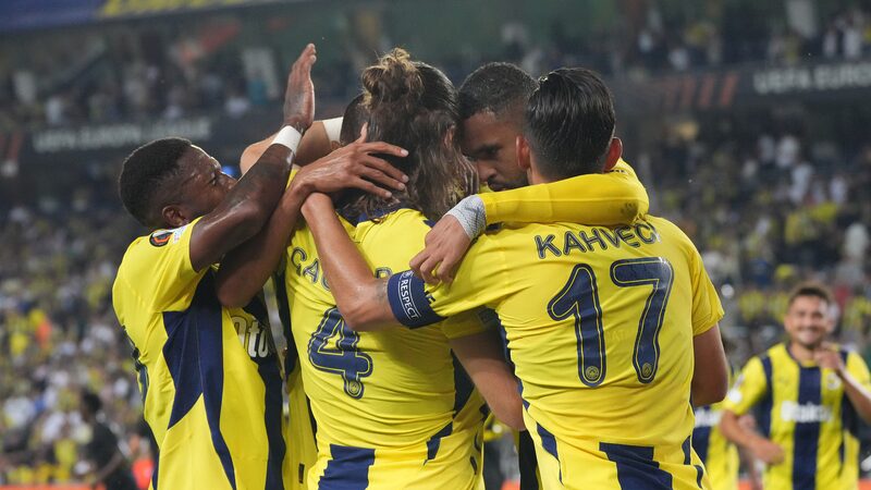 Fenerbahce_asegura_victoria_en_la_Europa_League_sobre_Union_Saint_Gilloise_en_emocionante_debut