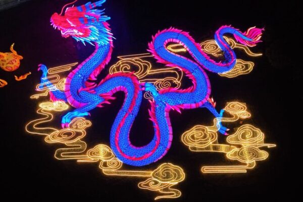 Festival de Faroles de Zigong: Donde las Tradiciones Antiguas Iluminan la Noche ✨ Festival_de_Faroles_de_Zigong__Donde_las_Tradiciones_Antiguas_Iluminan_la_Noche__