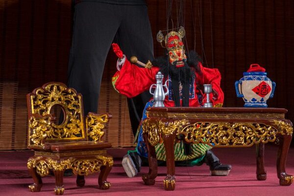 Festival de Marionetas de Hilo de Quanzhou: Una Celebración Global de la Tradición 🎭 Festival_de_Marionetas_de_Hilo_de_Quanzhou__Una_Celebracio_n_Global_de_la_Tradicio_n__