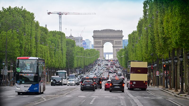 Francia_promete_reducir_el_de_ficit_segu_n_las_reglas_de_la_UE_para_2027__
