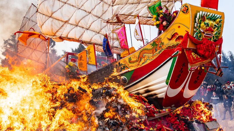 Fuego_y_Tradicio_n__El_Espectacular_Ritual_del_Wangchuan_en_Fujian___
