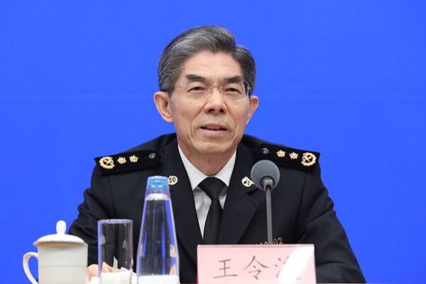 Funcionario de Aduanas de China: ¡Las Afirmaciones de ‘Exceso de Capacidad’ Son Pura Falacia! 🚫 Funcionario_de_Aduanas_de_China___Las_Afirmaciones_de__Exceso_de_Capacidad__Son_Pura_Falacia___