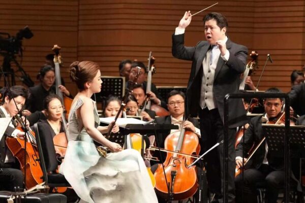 Fusión de Oriente y Occidente: ‘Jiu Ge – Eros Athanatos’ Cautiva Beijing 🎶 Fusio_n_de_Oriente_y_Occidente___Jiu_Ge___Eros_Athanatos__Cautiva_Beijing__