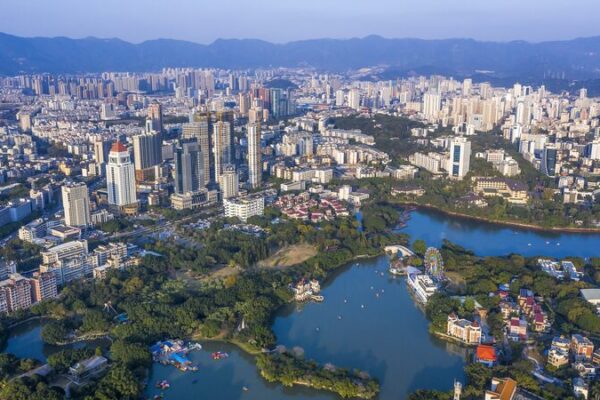Fuzhou__Descubre_la_hermosa__Ciudad_del_A_rbol_de_Bengala__de_China video poster