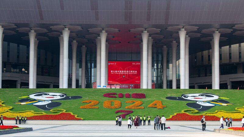 Gigantes_globales_presentan_tecnologi_a_de_punta_en_la_7a_Expo_de_Importacio_n_de_China__