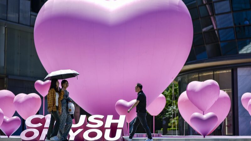 Globos_en_Forma_de_Corazo_n_Iluminan_Jinan_para_el_Romance_del_5_20__