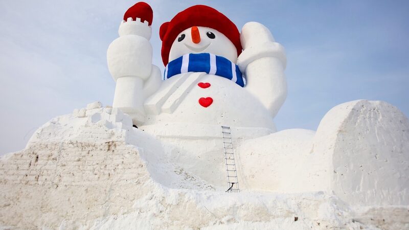 Gran_Mun_eco_de_Nieve_Da_la_Bienvenida_a_los_Turistas_al_Pai_s_de_las_Maravillas_Invernales_de_Harbin