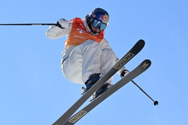 Gu_Ailing_logra_su_17a_victoria_en_la_Copa_del_Mundo_de_Esqui__Acroba_tico_Halfpipe___