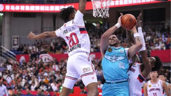 Guangzhou_tropieza_en_el_inicio_de_la_CBA_con_una_gran_derrota_ante_Qingdao___