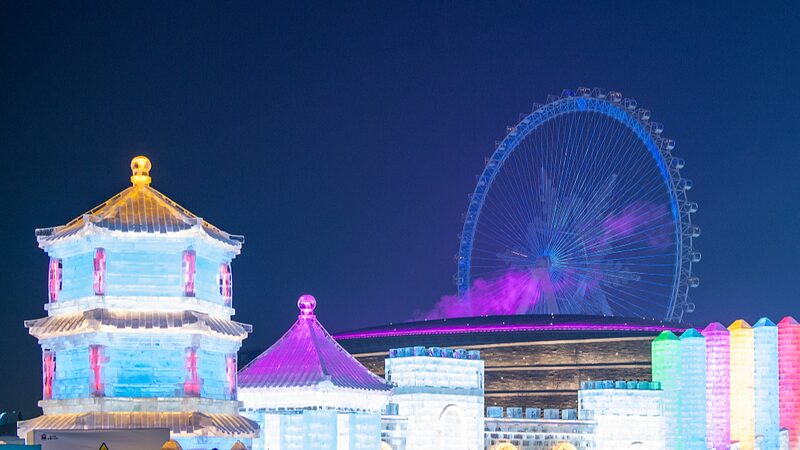 Harbin_Ice_and_Snow_World_asombra_con_increi_bles_esculturas_de_hielo video poster