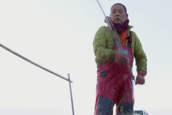 Haruo_Ono__pescador_de_Fukushima__teme_por_su_futuro_una_vez_ma_s video poster