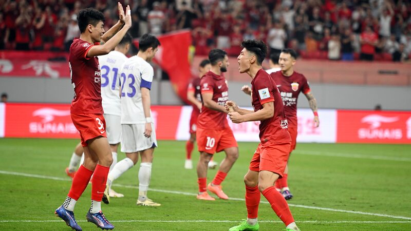 Hat_trick_de_Wu_Lei_lleva_al_Shanghai_Port_a_las_semifinales_de_la_Copa_FA_China___