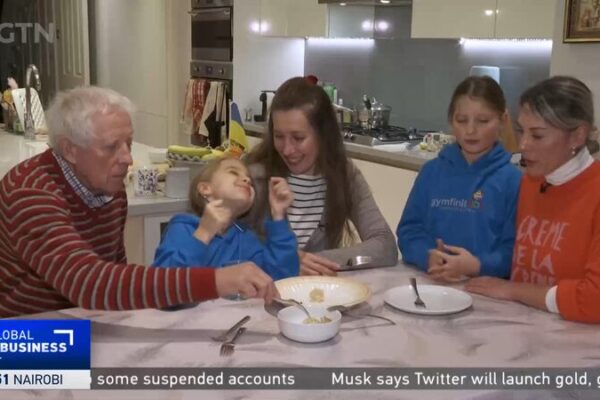 Hermanas ucranianas comparten cultura a través de empanadillas en Londres 🇺🇦🥟 Hermanas_ucranianas_comparten_cultura_a_trave_s_de_empanadillas_en_Londres____ video poster