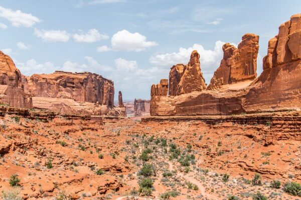 Horror por la ola de calor: Padre e hija encontrados muertos en los cañones de Utah 🌡️ Horror_por_la_ola_de_calor__Padre_e_hija_encontrados_muertos_en_los_can_ones_de_Utah___