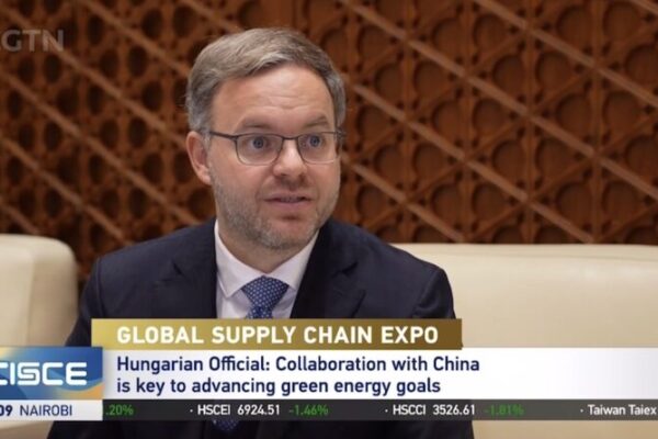 Hungri_a_llama_a_la_cooperacio_n_en_energi_a_verde_con_China_en_la_Expo_Global__ video poster