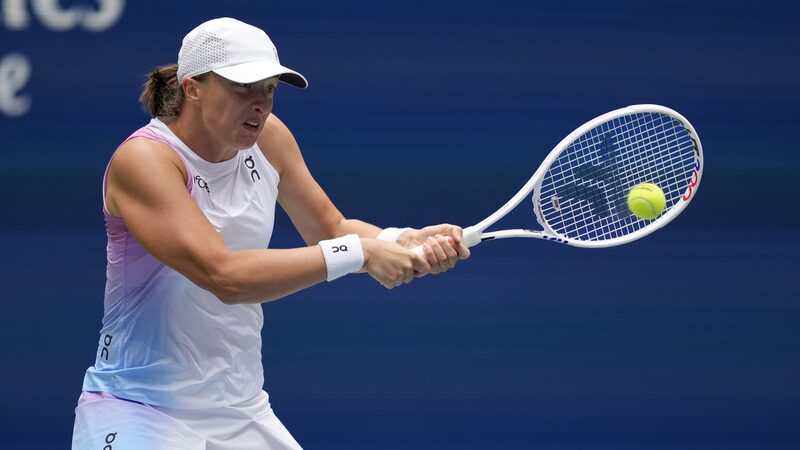 Iga_Swiatek_domina_a_Ena_Shibahara_para_avanzar_a_la_tercera_ronda_del_US_Open__