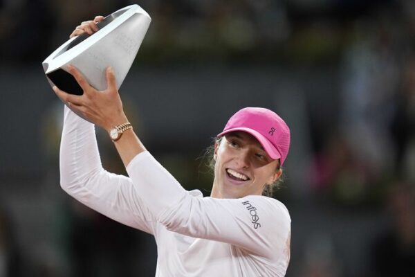 Iga_Swiatek_triunfa_sobre_Sabalenka_en_una_e_pica_final_del_Abierto_de_Madrid___