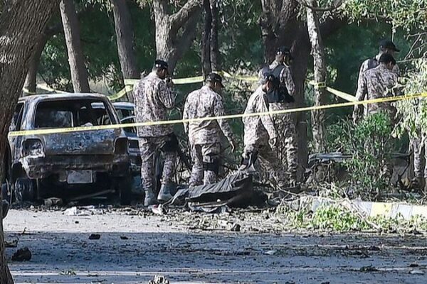 Impacto_en_Pakista_n__Ataque_a_convoy_chino_en_Karachi_deja_dos_muertos