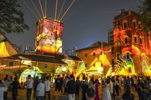Impresionante espectáculo de luces transforma antiguo mercado en Shenzhen Impresionante_especta_culo_de_luces_transforma_antiguo_mercado_en_Shenzhen