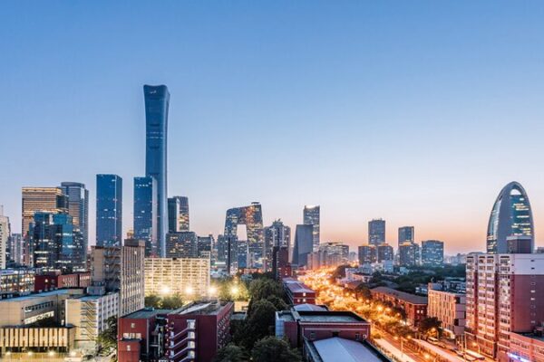 Impulso_del_Crecimiento_de_China__El_Premier_Li_Promete_Oportunidades_Globales__