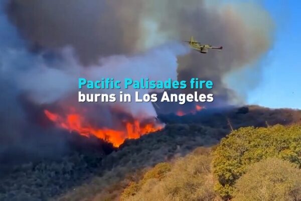 Incendio masivo obliga a 30,000 a evacuar en Los Ángeles 🌬️🔥 Incendio_masivo_obliga_a_30_000_a_evacuar_en_Los_A_ngeles____ video poster