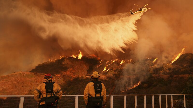 Incendios_forestales_en_Los_A_ngeles_aumentan__nu_mero_de_muertos_sube_a_16___