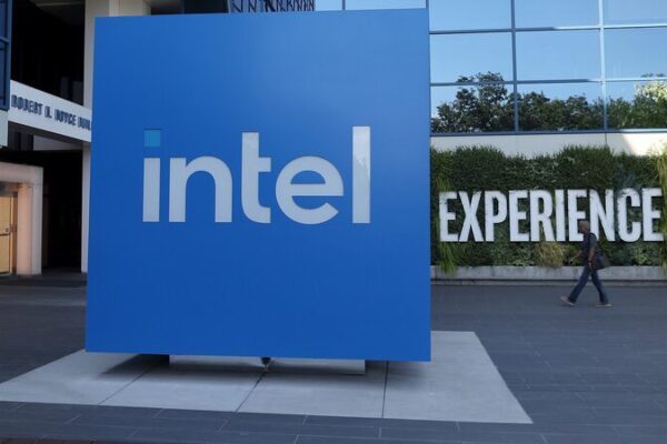 Intel_recortara__el_15__de_su_fuerza_laboral_y_suspendera__dividendos_en_medio_de_una_gran_reorganizacio_n