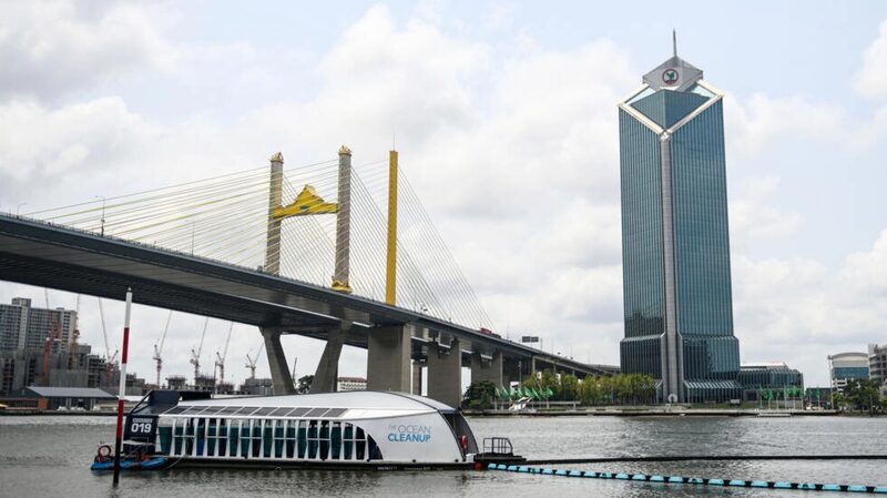 _Interceptor__impulsado_por_energi_a_solar_limpia_el_ri_o_Chao_Phraya_en_Bangkok____