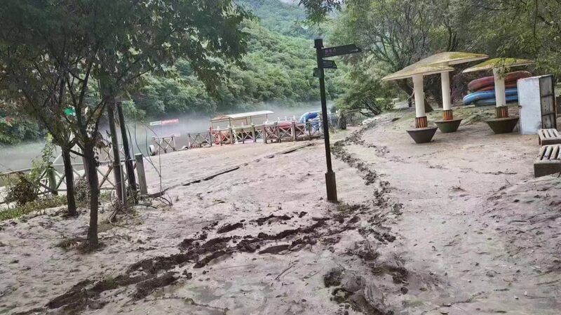 Inundaciones_masivas_en_Gansu__Ma_s_de_13_000_vidas_afectadas_por_lluvias_torrenciales___