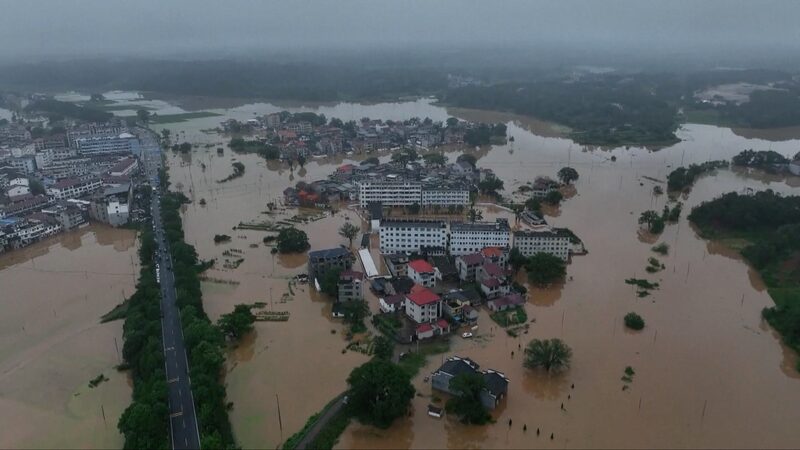Inundaciones_severas_golpean_el_sur_de_China_en_medio_de_lluvias_torrenciales___ video poster