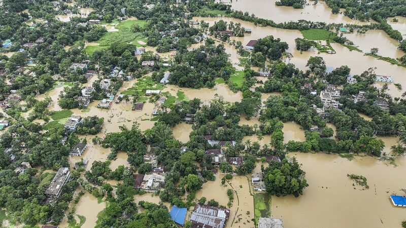 Inundaciones_sin_precedentes_golpean_Bangladesh__18_muertos__millones_afectados__